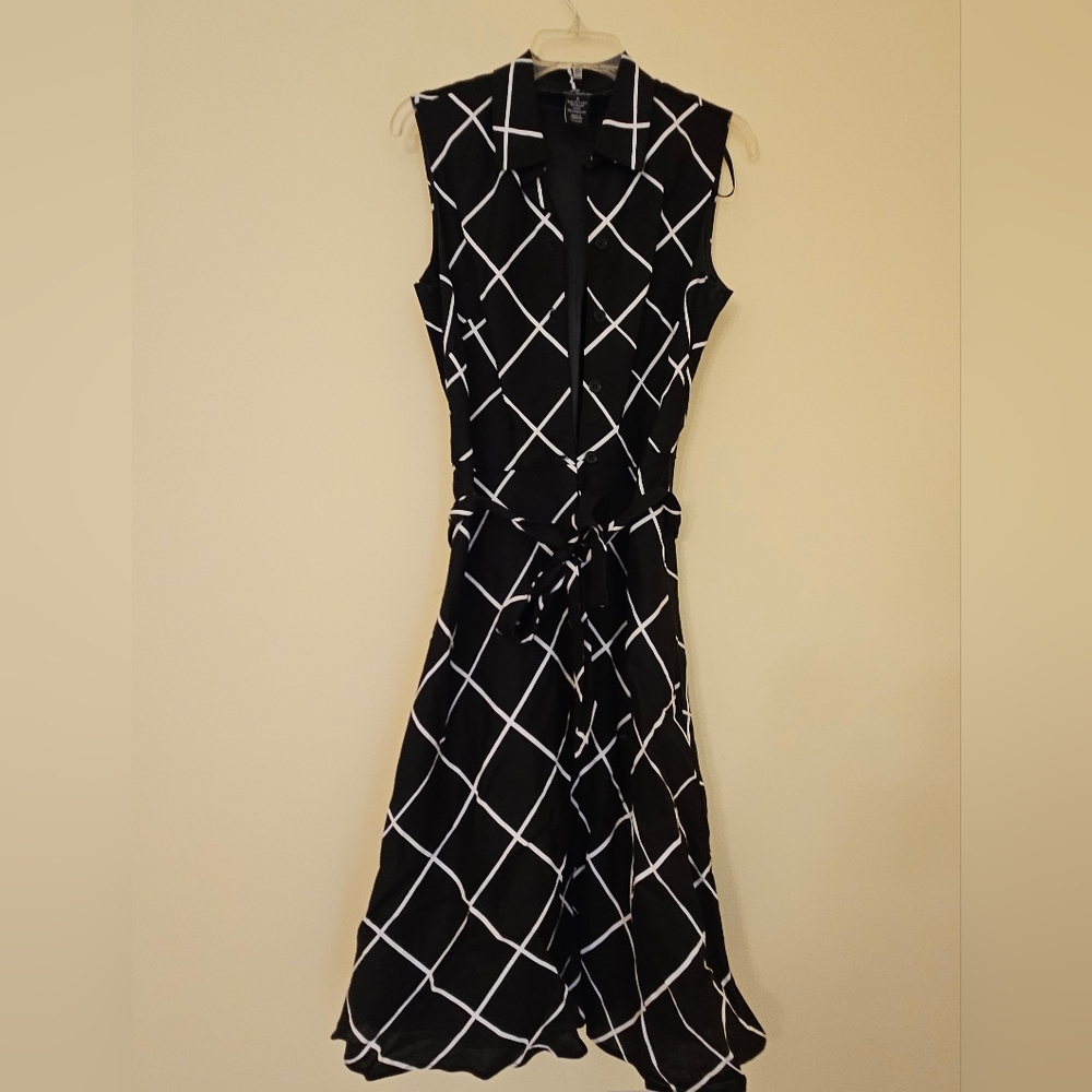 Nina Leonard Sleeveless Dress